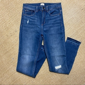 Sneak Peek‎ Jean 9